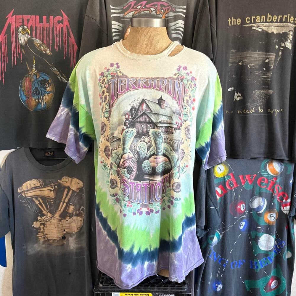 Vintage 2000s Grateful Dead Band T-shirt